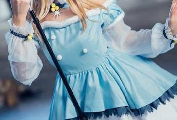 当迷失人形QUQ遇上御姐美图，瞬间就像进入了一个美丽的梦境，真想永远呆在里面。