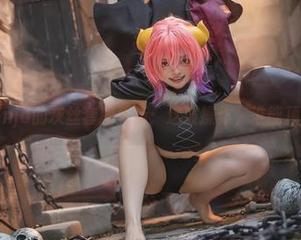 阿寨寨ninja的灰丝套图更新：这波操作，谁能顶得住呢？
