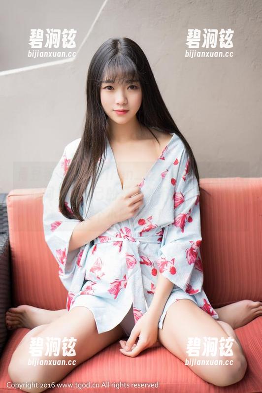 青豆客 - 看了Kiren_程程程的泳装图片，瞬间觉得自己的夏天都不完整了，真是个小吃货呀！